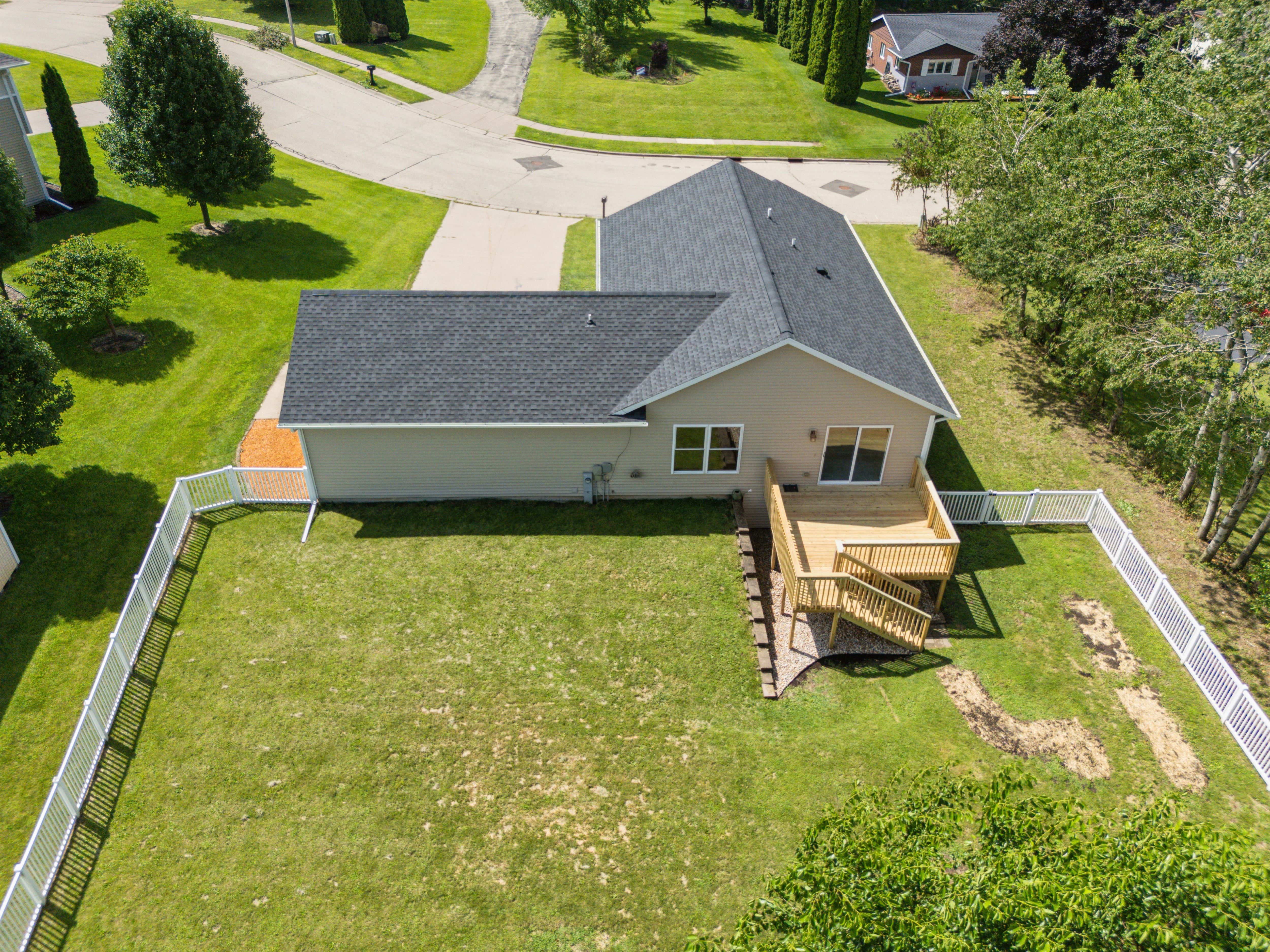 Listing Photo: 51-504 780 Country Club Ct Drone